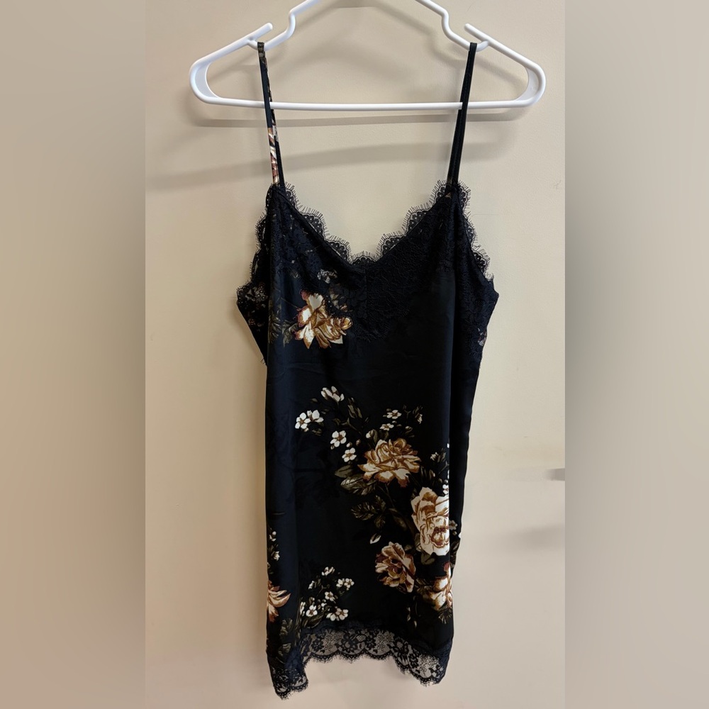 New Dynamite Black and Cream Floral Lace Chemise